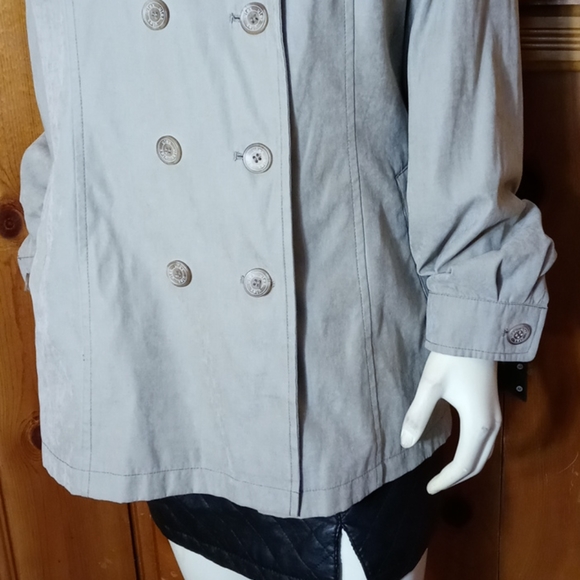 Intex Coat - Picture 6 of 6